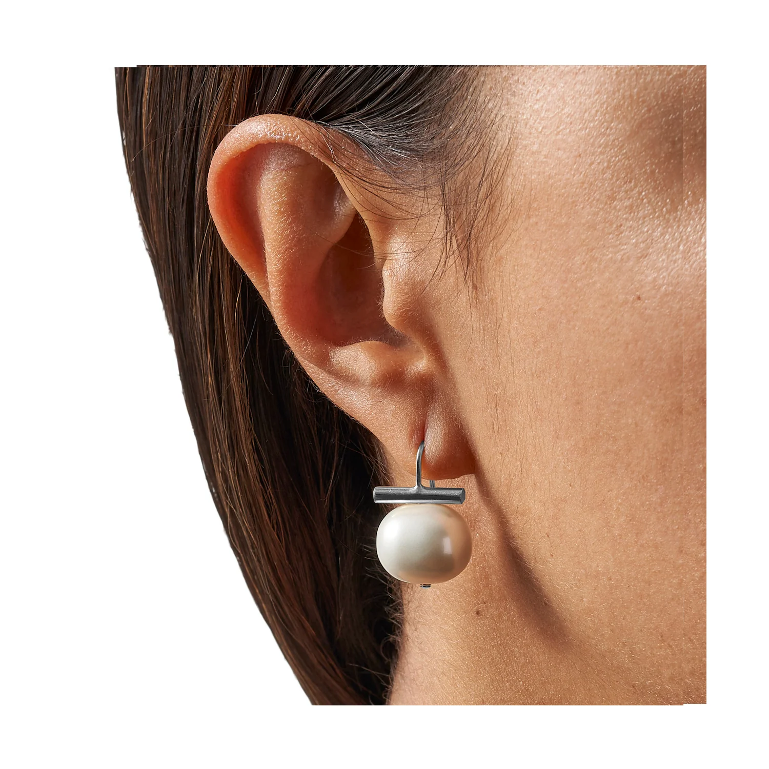 W_BMediumSterlingpebblepearlsearring